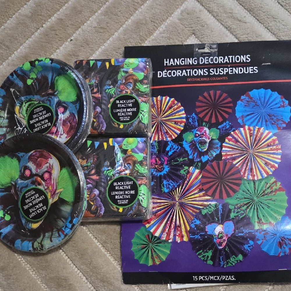 Halloween Blacklight Reactive Party Supplies Set